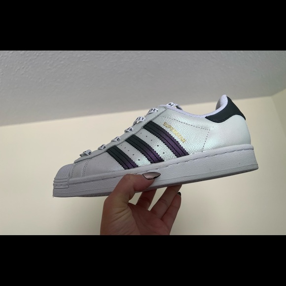 Limited edition shell toe Adidas - Picture 4 of 4